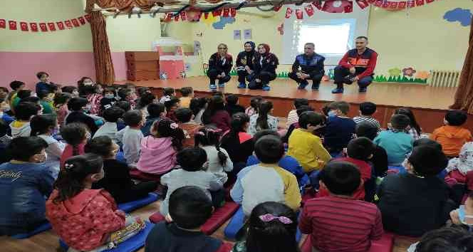 Kilis’te 112 Acil Çağrı hattı 27 bin 500 öğrenciye tanıtıldı