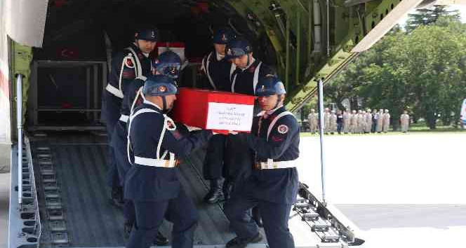 Şehit Jandarma Astsubay Arduç’un naaşı Eskişehir’e ulaştı