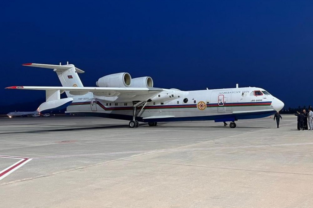 Azerbaycan'ın Marmaris orman yangını için gönderdiği amfibi uçak Muğla'ya geldi