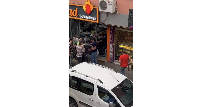 Sultanbeyli’de parasını ödemeyen müşteri ile lokanta çalışanları arasında kavga