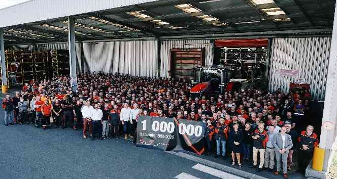 Beauvais Massey Ferguson Fabrikası 1 milyonuncu traktörünü kutluyor