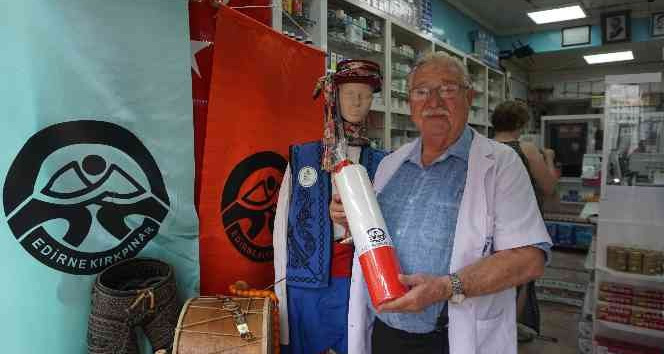 Edirneli eczacı ‘Kırkpınar Köşesi’ ile örnek teşkil ediyor