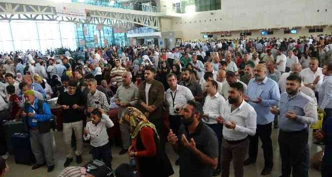 Mardin’de hacı adayları kutsal topraklara uğurlandı