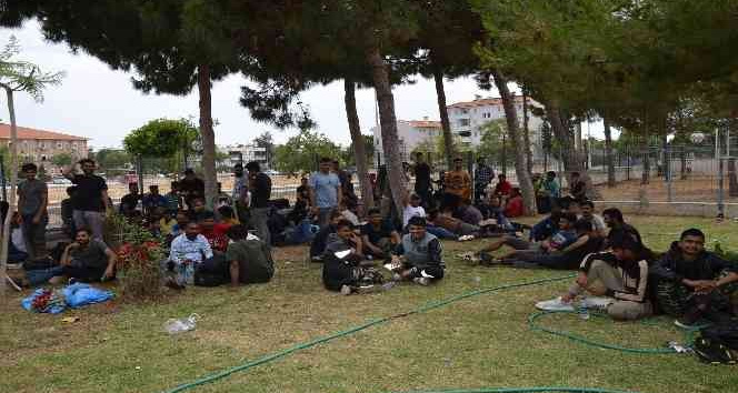 Didim’den Yunan adalarına kaçmaya çalışan 136 göçmen yakalandı