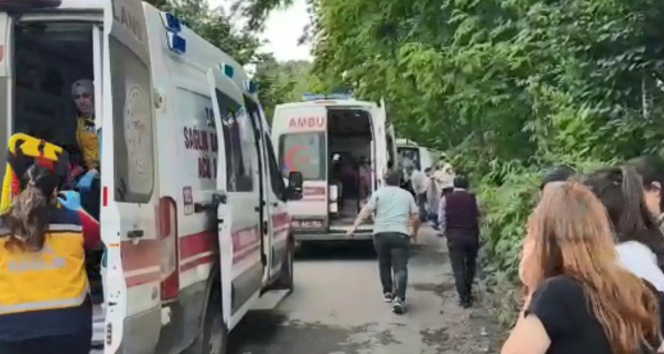 Dekanları taşıyan otobüs kaza yaptı: 1 dekan öldü, 19 yaralı