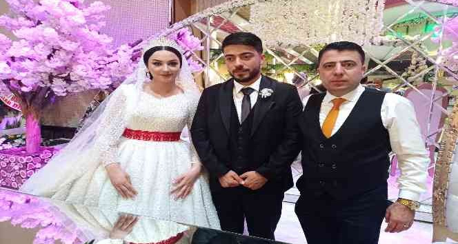 İş insanı Esat Ekremoğlu’nun kardeşi görkemli bir düğünle dünya evine girdi
