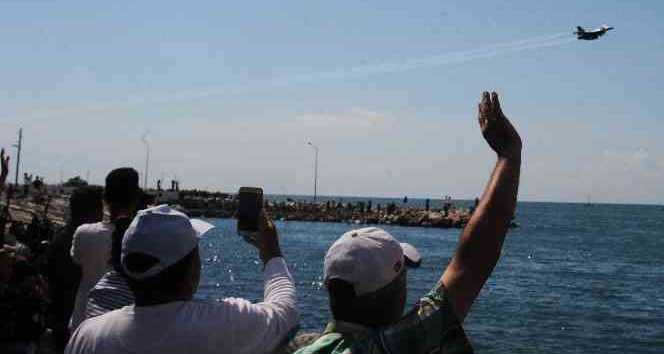 SOLOTÜRK’ten Yalova semalarında muhteşem gösteri