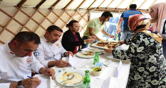 Ahlat’ta yöresel yemek yarışması