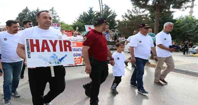 Uyuşturucuyla mücadelede farkındalık için yürüdüler