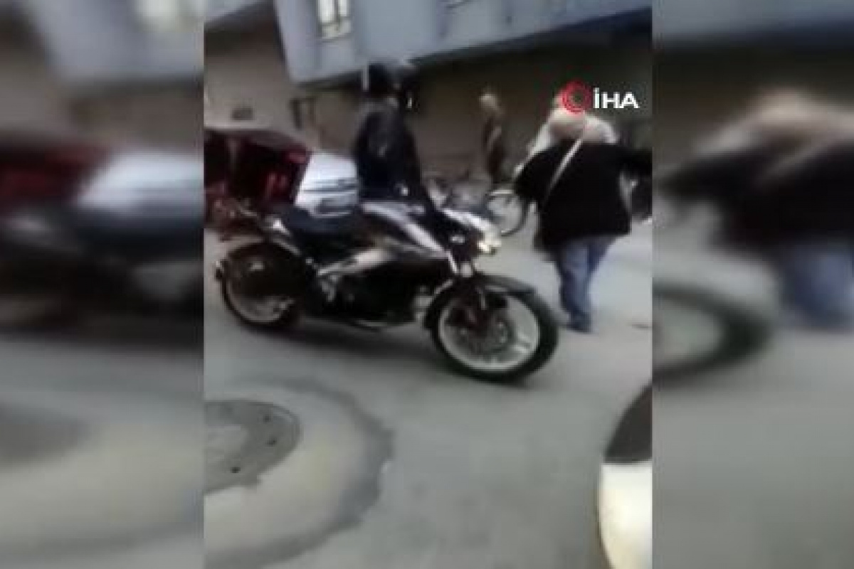 Ankara'da bir otomobil sürücüsü silahının kabzasıyla tartıştığı moto kuryenin başına vurdu
