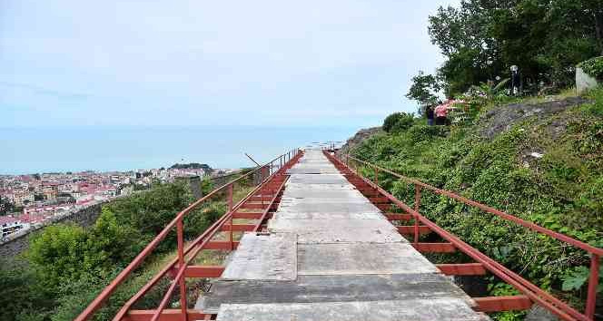 Trabzon’un ilk seyir terası Boztepe’de hayata geçiyor