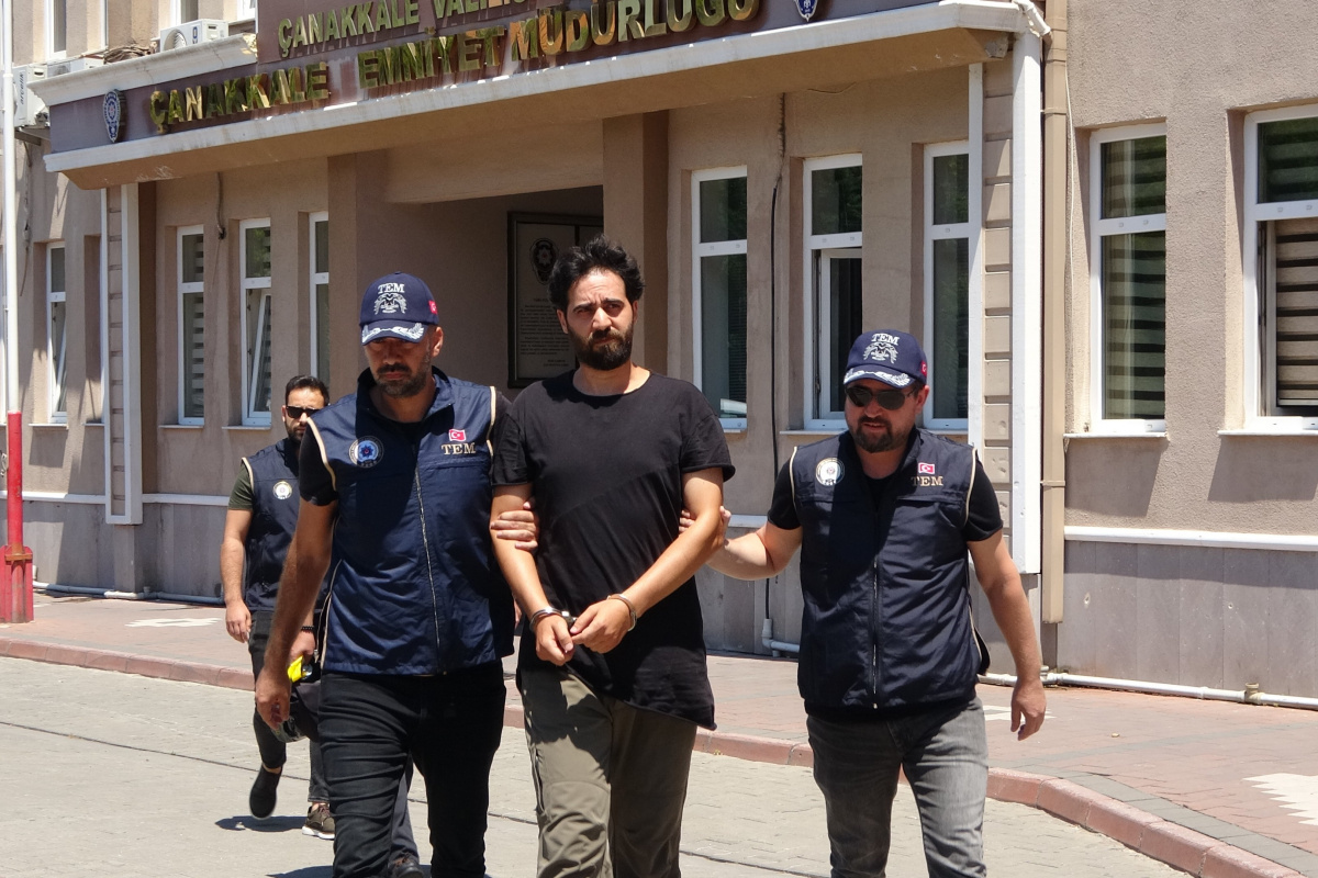 Çanakkale'de gözaltına alınan HDP'li milletvekilinin oğlu adliyeye sevk edildi