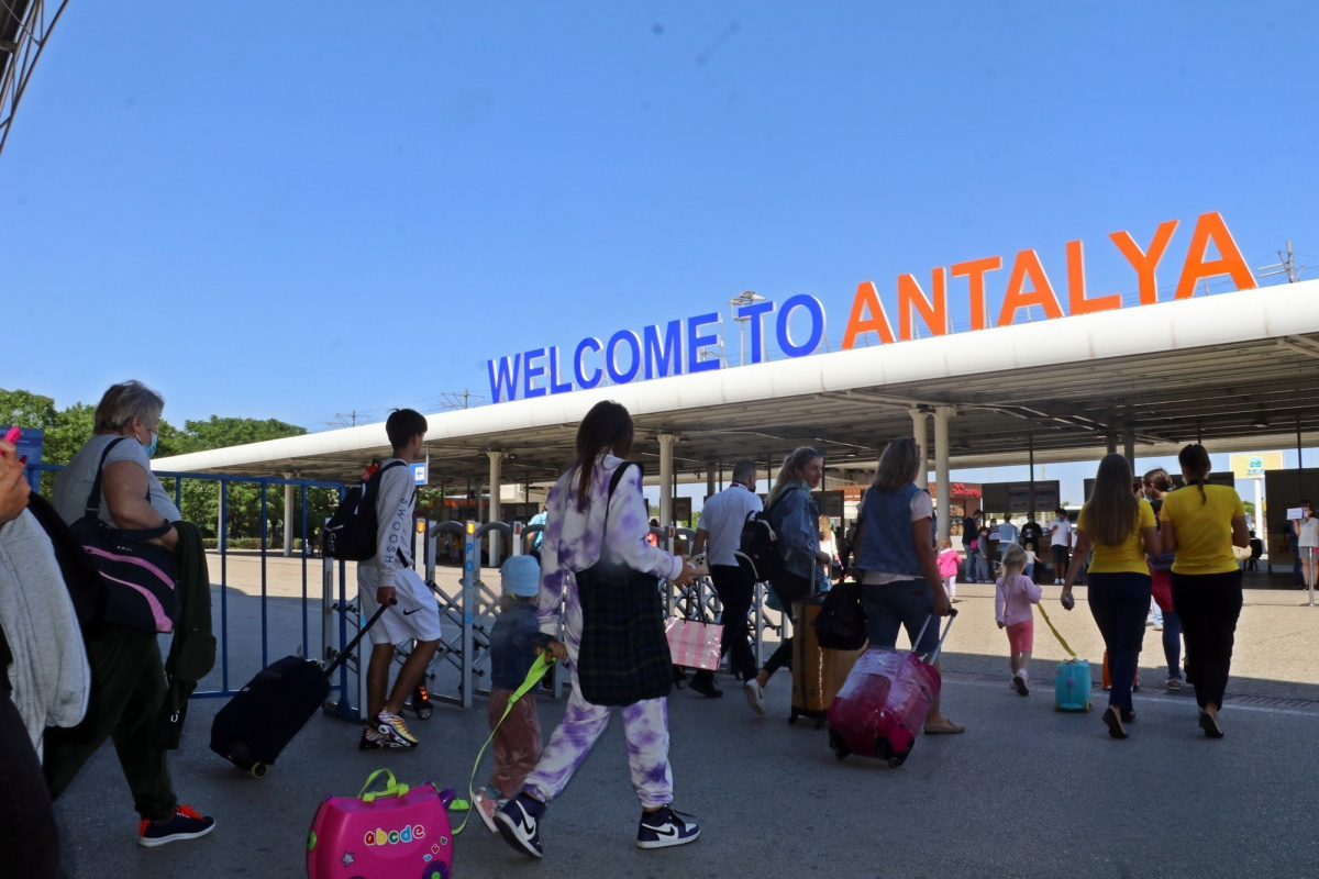 Antalya'da 2022 yılı turist sayısı 4 milyonu aştı