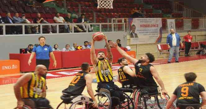 Galatasaray’ı yenen Fenerbahçe adını finale yazdırdı