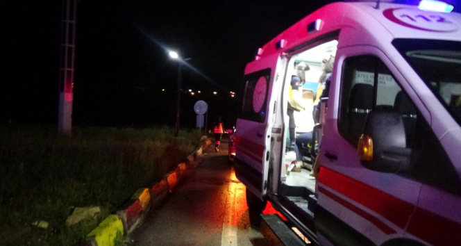 Yolcu otobüsü şarampole yuvarlandı: 1 ölü, 19 yaralı