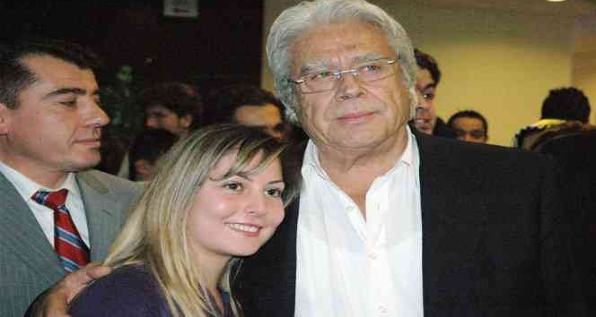 Ünlü sanatçı Cüneyt Arkın hayatını kaybetti.