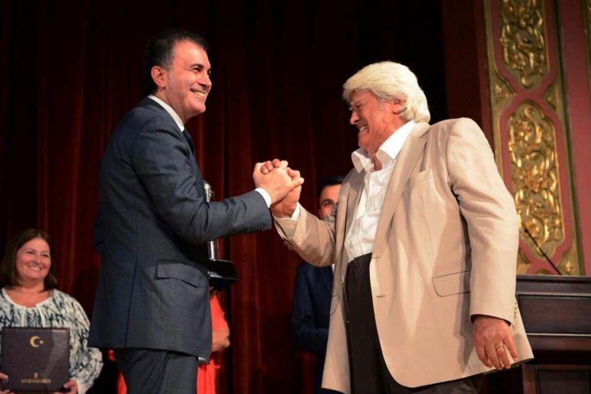 AK Parti Sözcüsü Çelik'ten Cüneyt Arkın paylaşımı