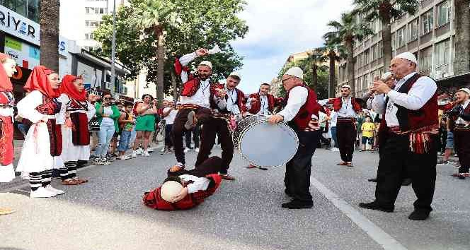 Dünyanın farklı kültür ve renkleri Denizli’de buluştu