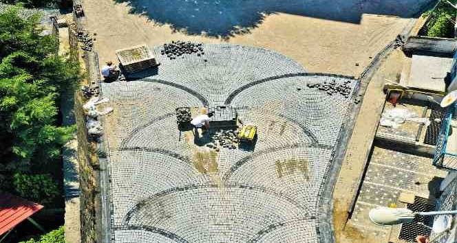 Altınordu’da tarihi sokaklar yenileniyor