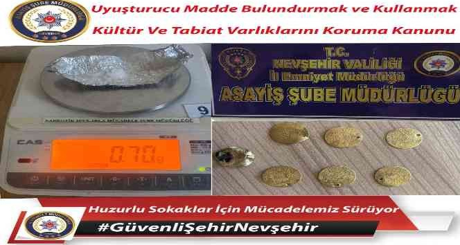 Şüpheli araçtan uyuşturucu ve tarihi eser çıktı