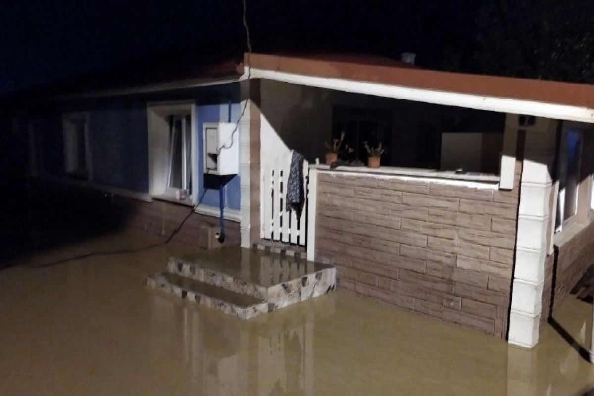Sakarya'da sağanak 4 mahalleyi sular altında bıraktı