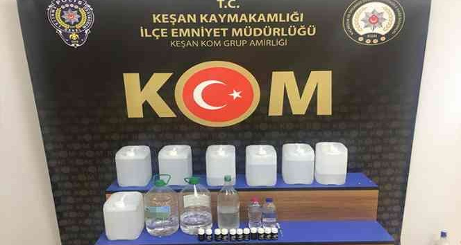 Baskında litrelerce etil alkol ele geçirildi