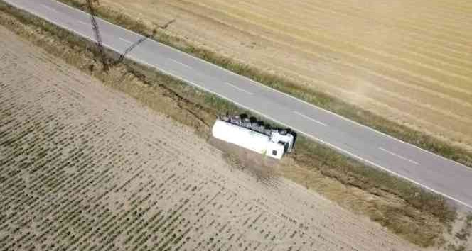 Edirne’de devrilen LPG yüklü tanker paniğe neden oldu