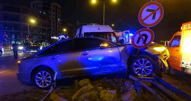 Bursa’da işçi servisi ile otomobil kafa kafaya çarpıştı: 6 yaralı