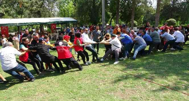Osmaniye’de koruyucu aileler ve çocukları doyasıya eğlendi