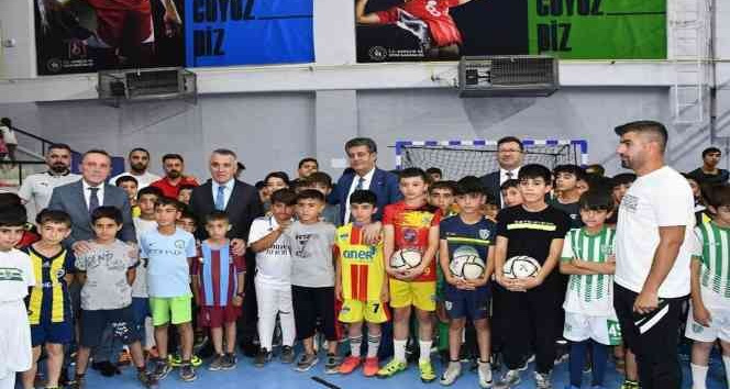Şırnak’ta yaz spor okulları açıldı
