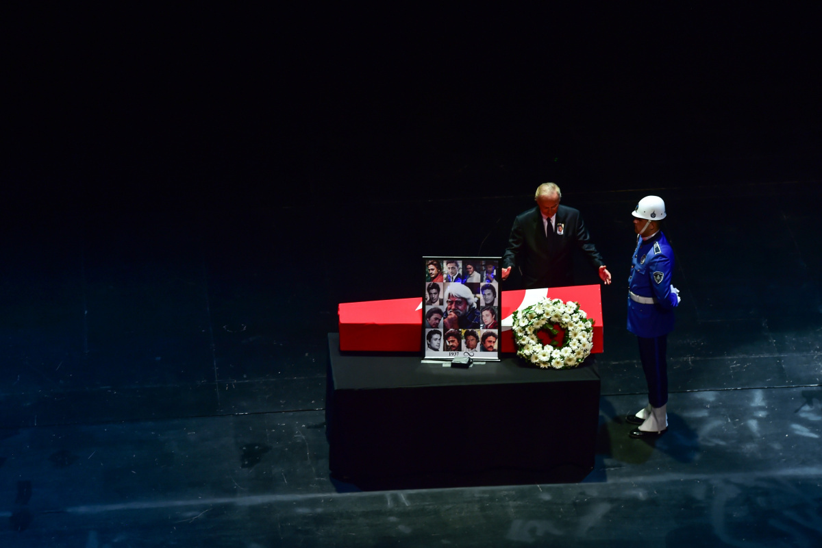 Cüneyt Arkın'ın vedasında dostları duayen sanatçıyı anlattı