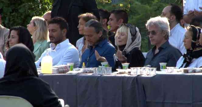 Cüneyt Arkın’ın ailesi taziyeleri kabul etti