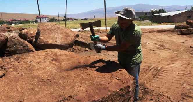 Ahlat taşına alternatif Güroymak taşı