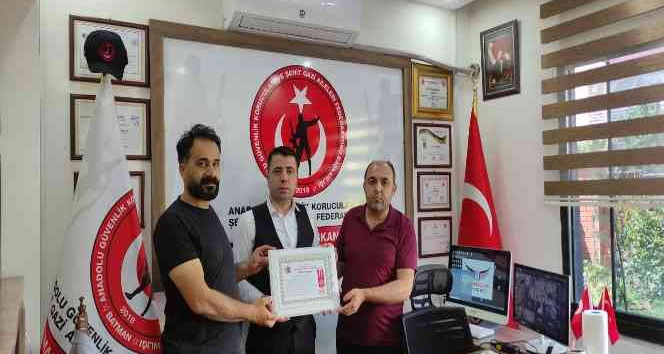 İş insanı Ekremoğlu’na onur belgesi verildi