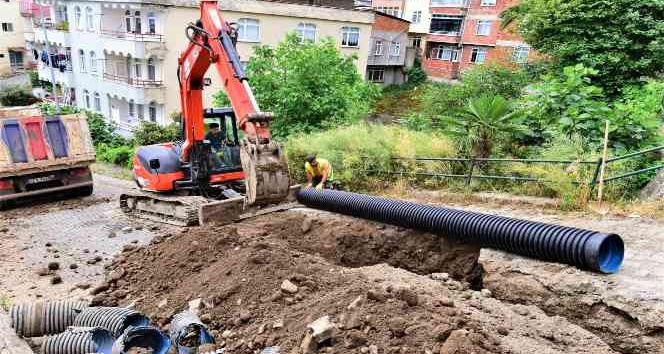 Altınordu’da alt ve üstyapı çalışmaları hızlandı