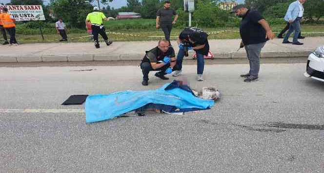 Yolun karşına geçmek isterken canından oldu