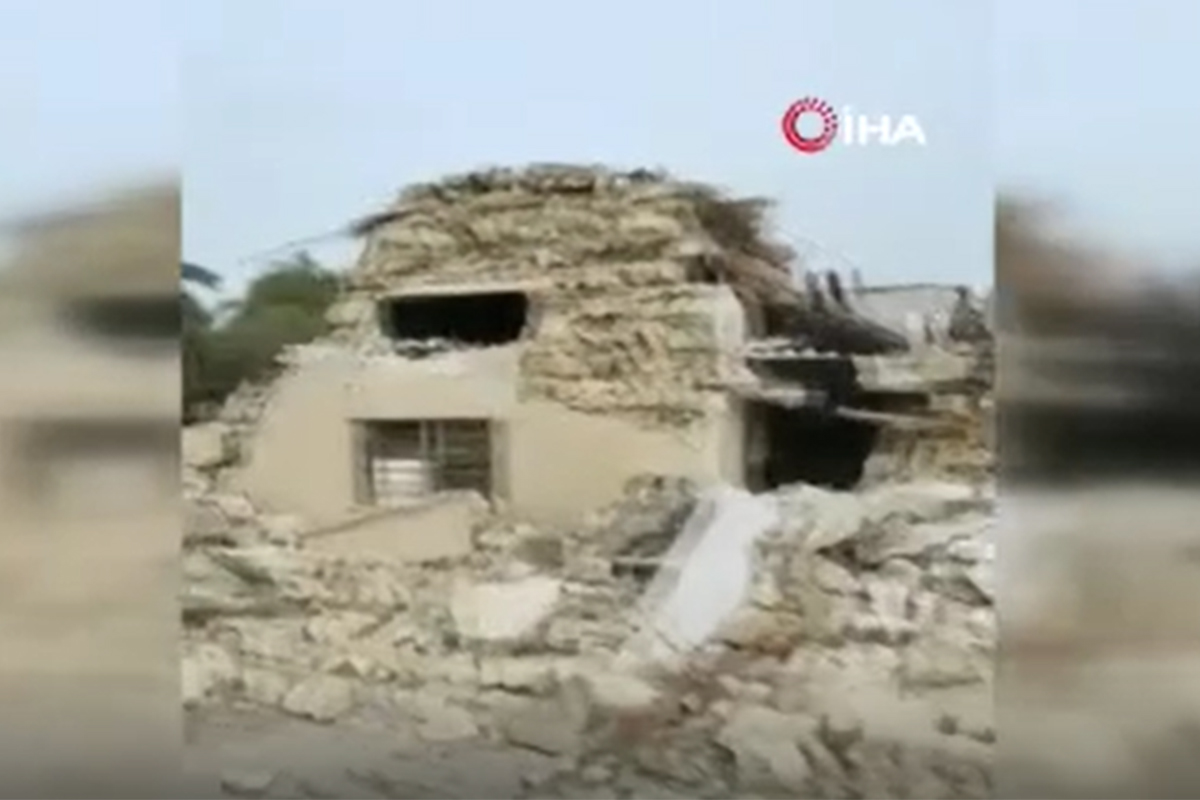 İran'da 3 büyük deprem: 5 ölü, 44 yaralı