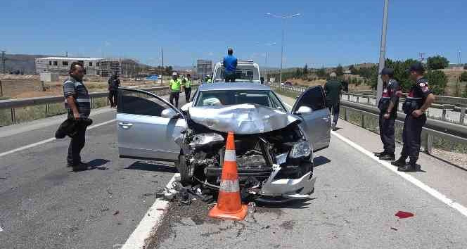 Kırıkkale’de zincirleme trafik kazası: 5 yaralı
