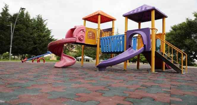 Nevşehir’de çocuk oyun alanları daha güvenli hale getiriliyor