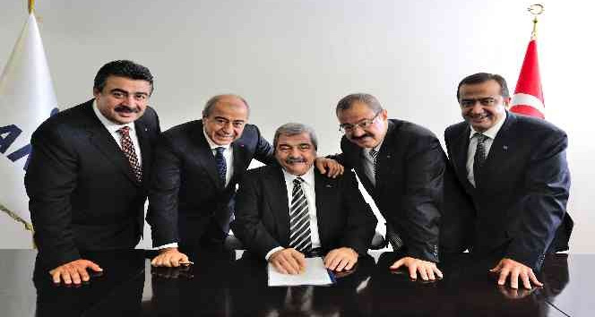 Konukoğlu ailesi gönlü zenginler listesinde