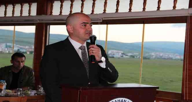 Tayini çıkan hakim ve savcılara veda yemeği