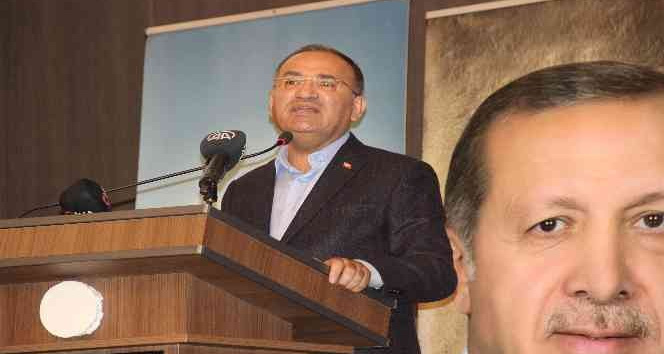 Bakan Bozdağ: “2023 Cumhurbaşkanlığı seçimi dünyanın göz diktiği seçimdir”