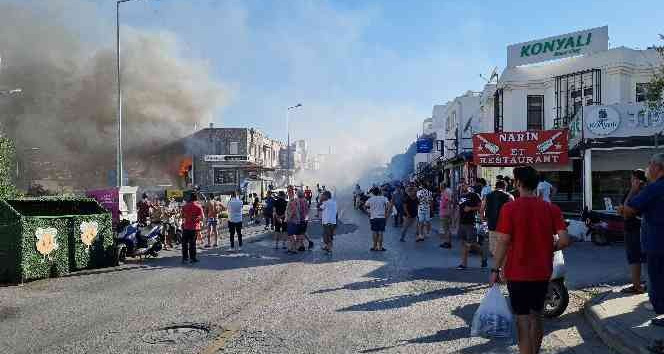 Bodrum’da fırın yangını işyerleri ve ikametlere sıçradı