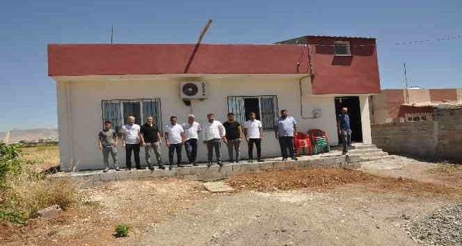 Mardin esnafından dayanışma örneği, evi harabe olan yetim aileye yeni ev yaptılar