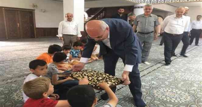 Müftü Topal, Kur’an kursundaki  çocuklarla bir araya geldi