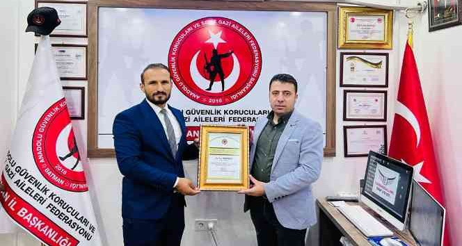 İş insanı Ekremoğlu’na teşekkür plaketi
