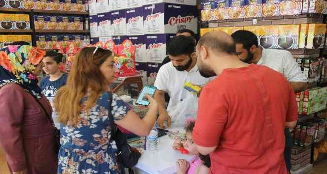 Çölyak hastası yeğeni için gıdalara ulaşamayınca, hastalar için market açtı