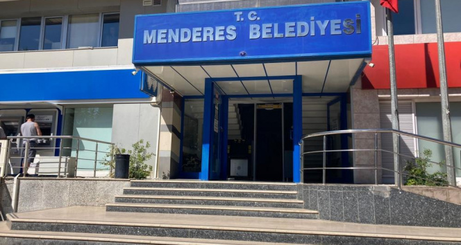 Menderes Belediyesine ihaleye fesat operasyonu: 27 gözaltı