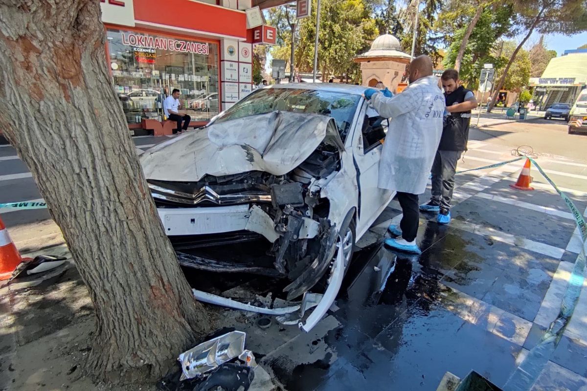 Şanlıurfa'da otomobil yayaların arasına daldı: 5 yaralı