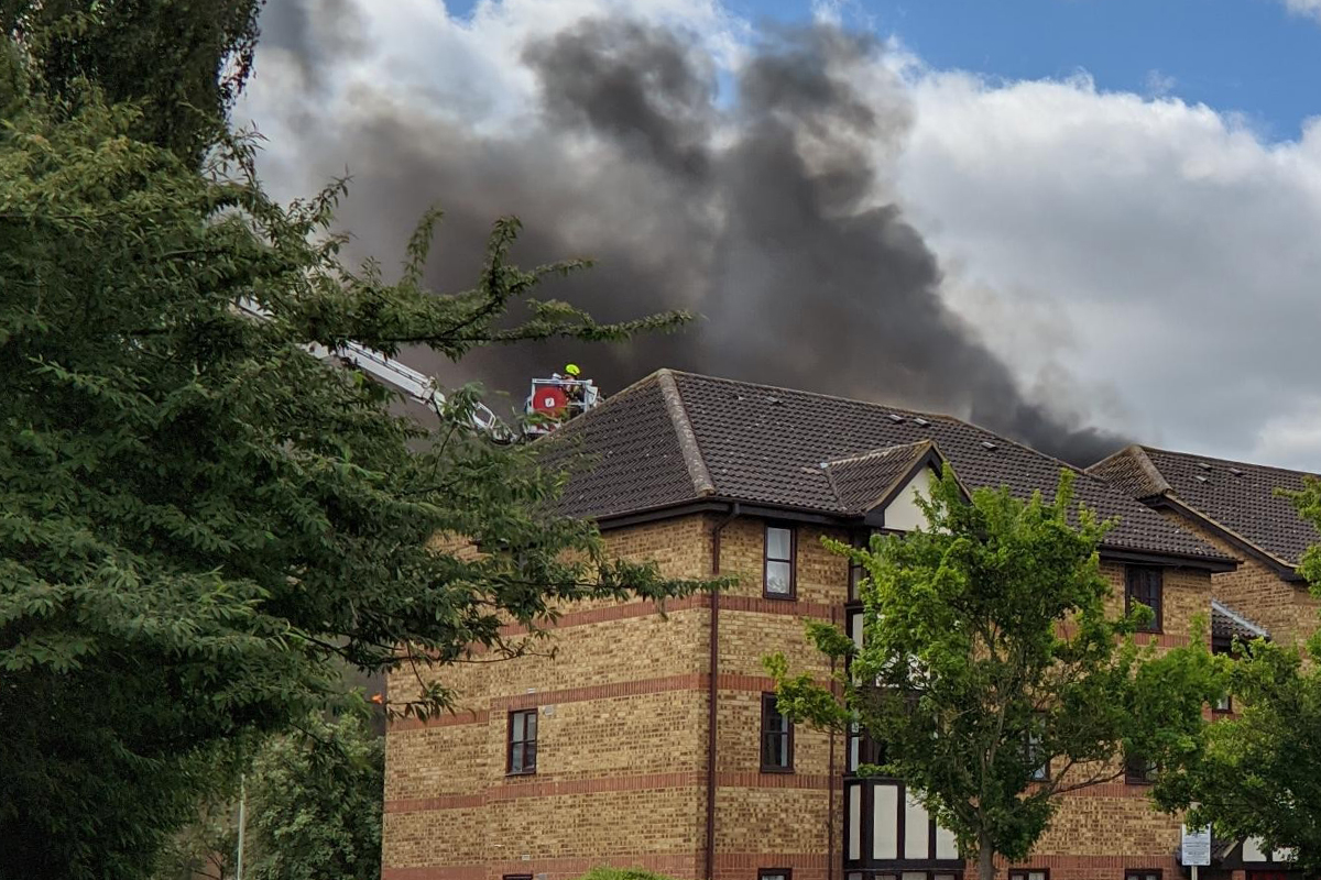 İngiltere'de apartmanda gaz patlaması: 2 yaralı